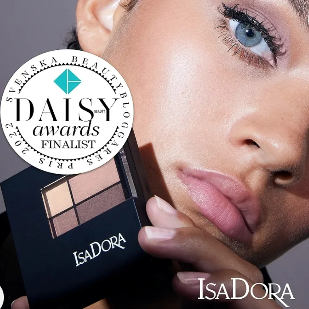 NEW IsaDora Eye Shadow Quartet - 39 Golden Petals - For Sensitive Eyes